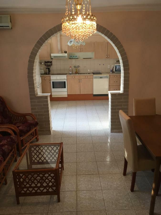 Stella Apartman Debrecen Ngoại thất bức ảnh